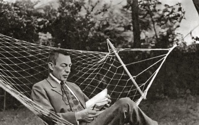 rachmaninoff_hanging_out.jpg